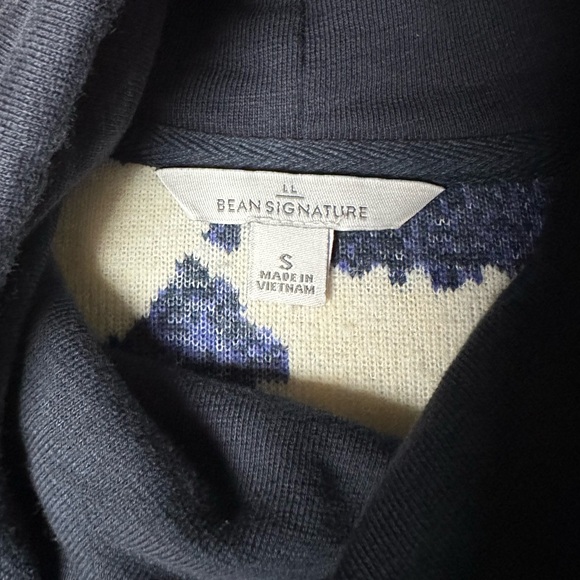 L.L. Bean Signature Patterned Sweater - Picture 2 of 3